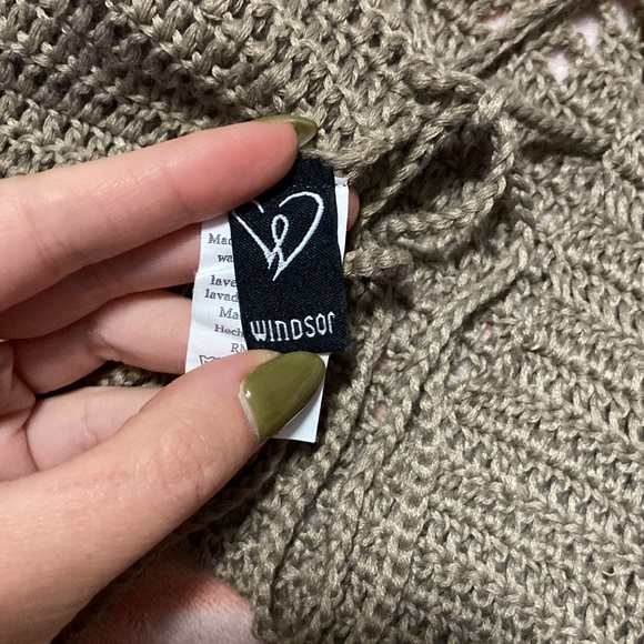 CROCHET (SKATER NECK) CROP TANK - Picture 3 of 3